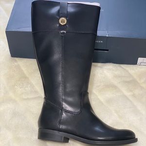 NWT TOMMY HILFIGURE BOOTS!